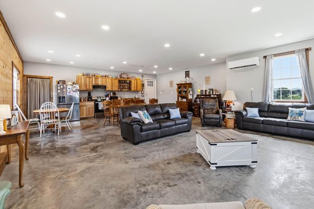 520 Pioneer Lane, Brodhead, KY 40409