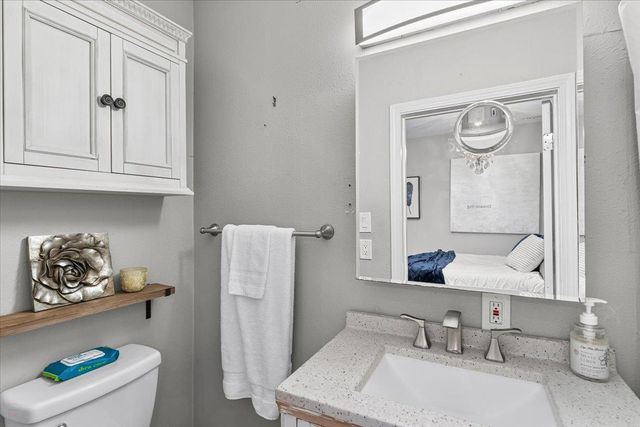 1109 Ulrich Ave, Modesto, CA 95350