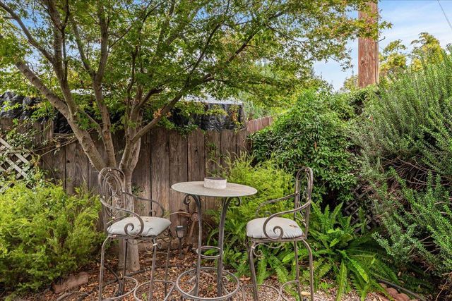 1109 Ulrich Ave, Modesto, CA 95350