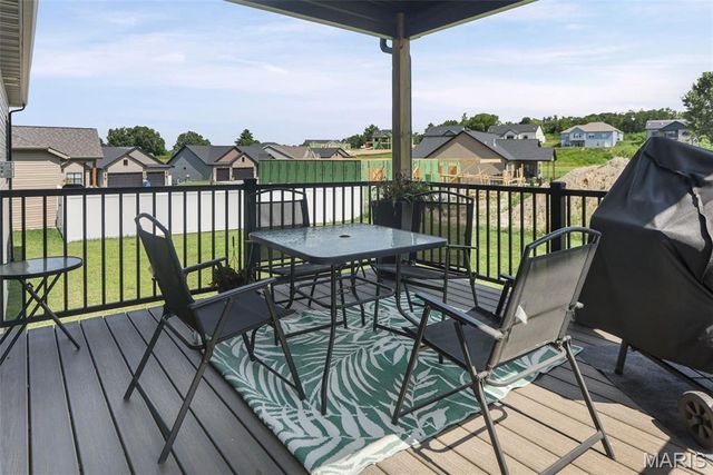 165 Stonebridge Bluff Drive, Maryville, IL 62062