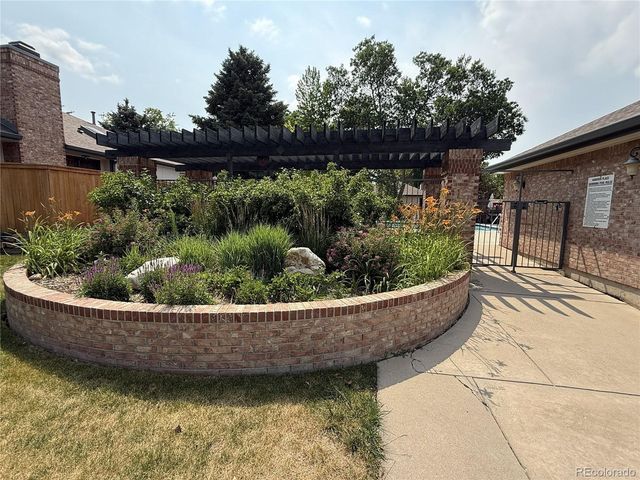 6393 S Jackson St, Littleton, CO 80121