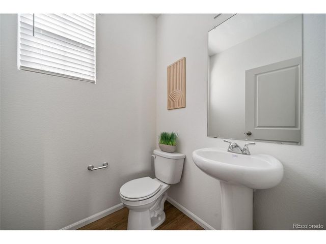 22305 E 39th Ave, Aurora, CO 80019