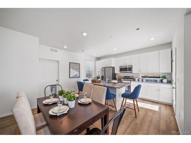 22305 E 39th Ave, Aurora, CO 80019