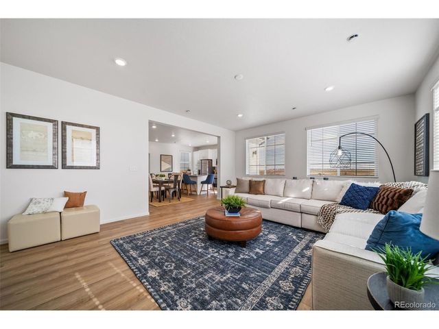 22305 E 39th Ave, Aurora, CO 80019