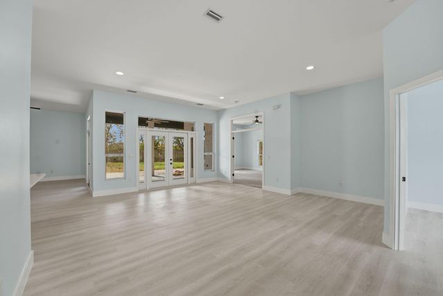 3244 Country Club Drive, Lynn Haven, FL 32444