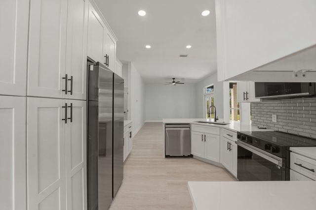 3244 Country Club Drive, Lynn Haven, FL 32444