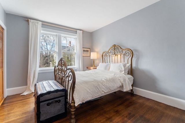 20 Concord Ave 6, Cambridge, MA 02138