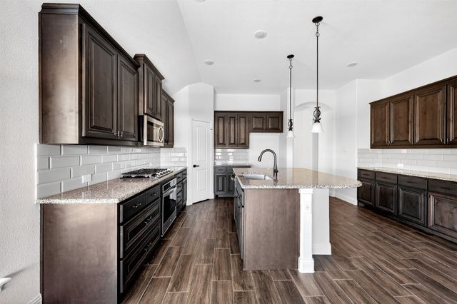 1739 Riviera Drive, Waxahachie, TX 75165