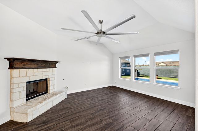 1739 Riviera Drive, Waxahachie, TX 75165