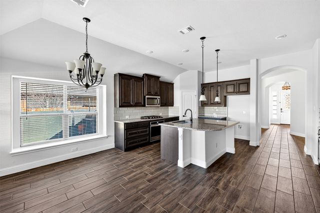 1739 Riviera Drive, Waxahachie, TX 75165