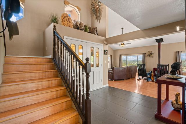 75 MATTERHORN Drive, Cedar Crest, NM 87008