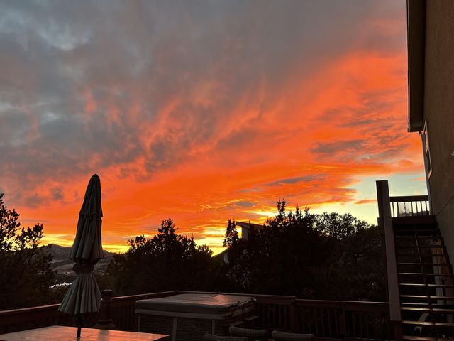 75 MATTERHORN Drive, Cedar Crest, NM 87008