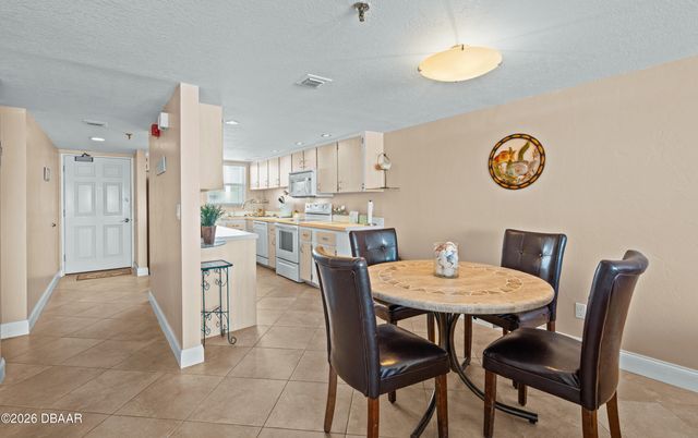 1051 Ocean Shore Blvd Apt 305, Ormond Beach, FL 32176