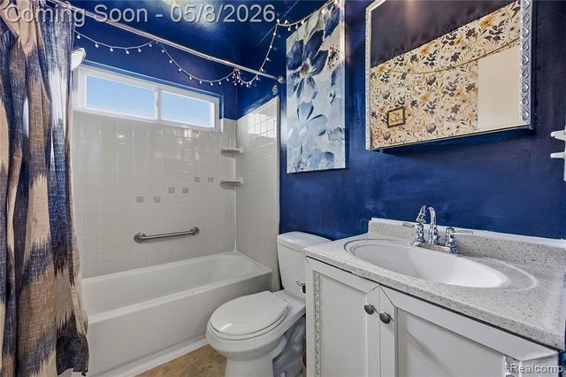 18210 Winwood Avenue, Brownstown, MI 48193