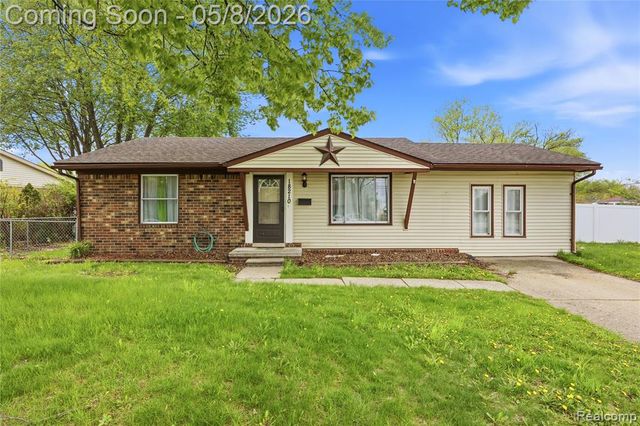 18210 Winwood Avenue, Brownstown, MI 48193