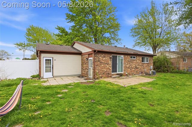 18210 Winwood Avenue, Brownstown, MI 48193