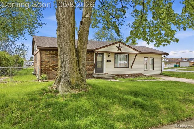 18210 Winwood Avenue, Brownstown, MI 48193
