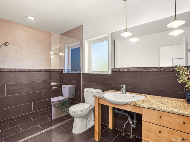 390 Ash St, Denver, CO 80220