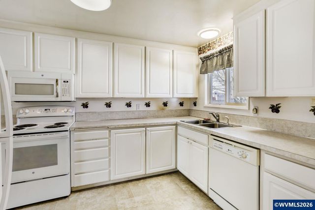 1629 Newport Wy, Woodburn, OR 97071