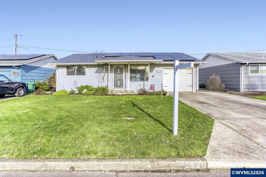 1629 Newport Wy, Woodburn, OR 97071