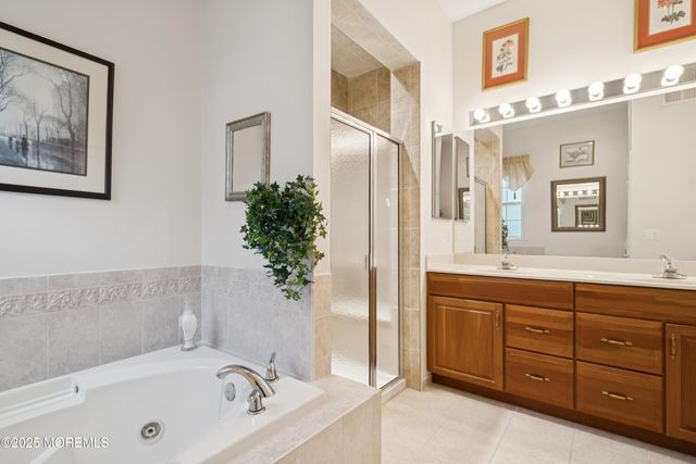 66 Crooked Stick Road, Jackson, NJ 08527