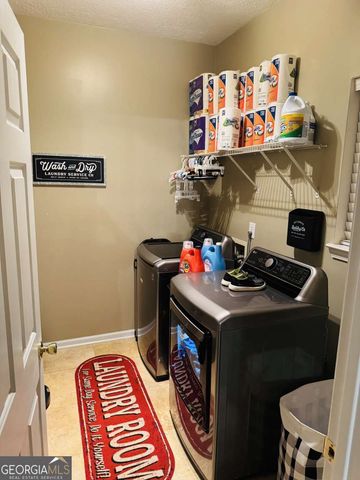 8590 Kencrest Drive, Winston, GA 30187