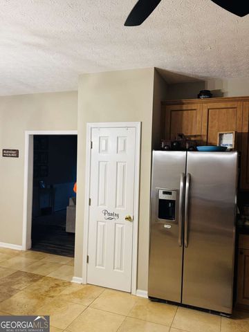 8590 Kencrest Drive, Winston, GA 30187