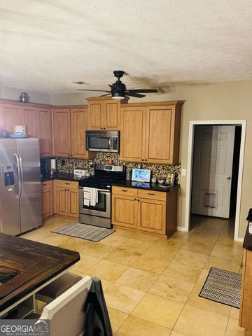 8590 Kencrest Drive, Winston, GA 30187