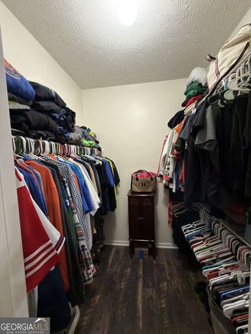 8590 Kencrest Drive, Winston, GA 30187