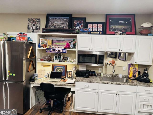 8590 Kencrest Drive, Winston, GA 30187