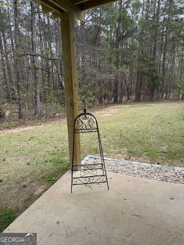 8590 Kencrest Drive, Winston, GA 30187