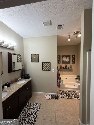 8590 Kencrest Drive, Winston, GA 30187