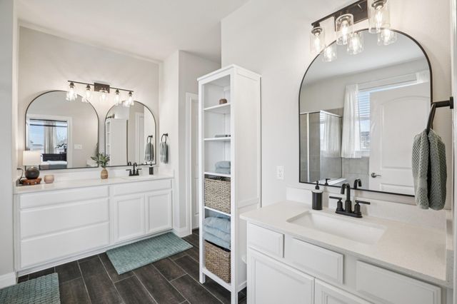 642 Bayberry CIR, Buda, TX 78610