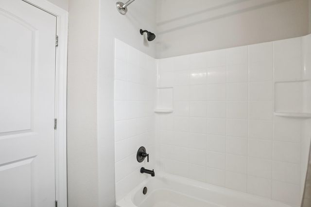 642 Bayberry CIR, Buda, TX 78610