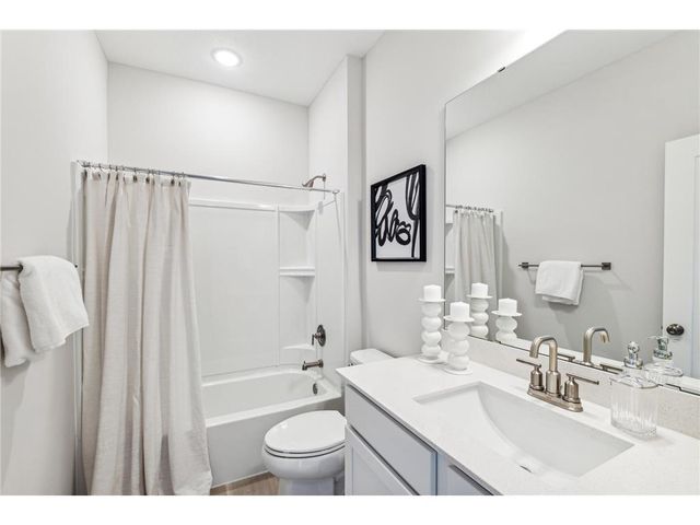 1105 Compton Avenue, River Falls, WI 54022