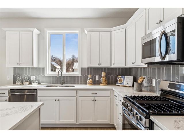 1105 Compton Avenue, River Falls, WI 54022