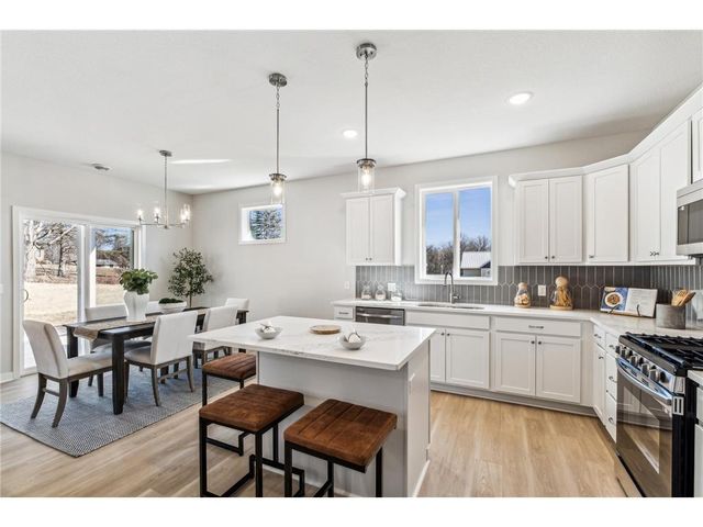 1105 Compton Avenue, River Falls, WI 54022