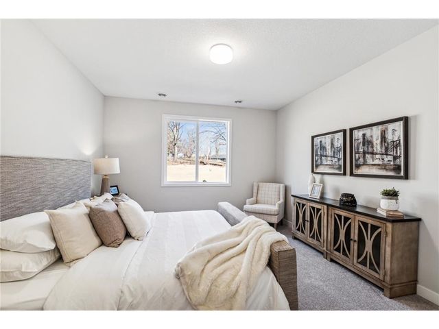 1105 Compton Avenue, River Falls, WI 54022