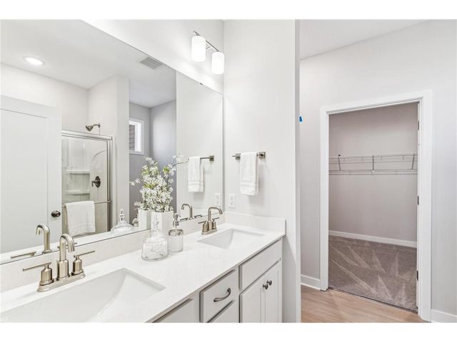 1105 Compton Avenue, River Falls, WI 54022