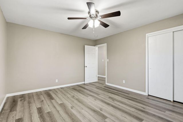 1448 E Seminole Street, Springfield, MO 65804