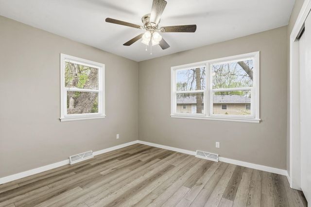 1448 E Seminole Street, Springfield, MO 65804