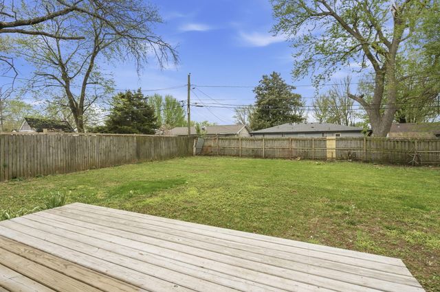 1448 E Seminole Street, Springfield, MO 65804