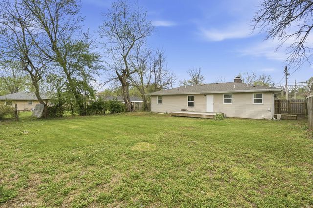 1448 E Seminole Street, Springfield, MO 65804