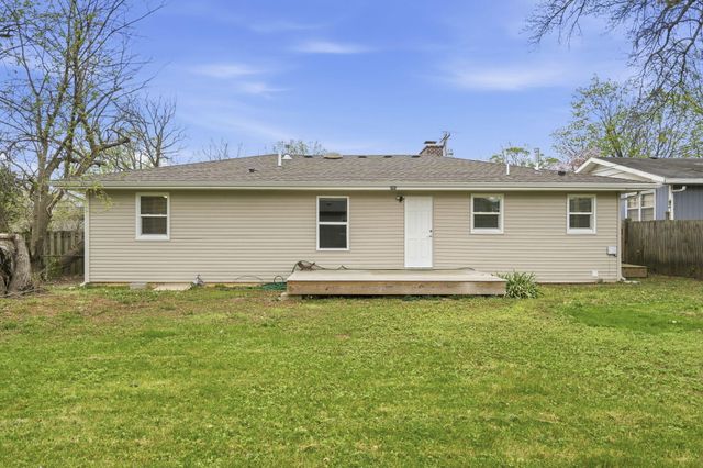 1448 E Seminole Street, Springfield, MO 65804