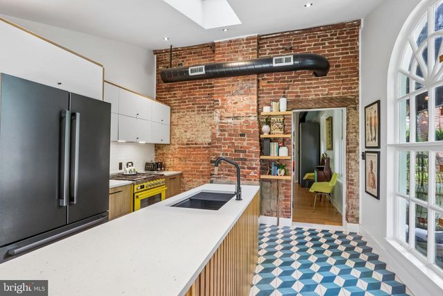 135 W MOUNT PLEASANT AVE, Philadelphia, PA 19119