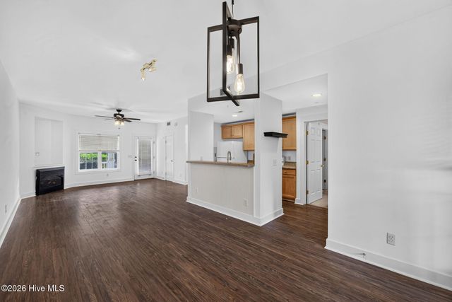 2312 Wrightsville Avenue Apt 118, Wilmington, NC 28403