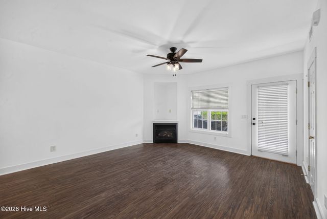 2312 Wrightsville Avenue Apt 118, Wilmington, NC 28403