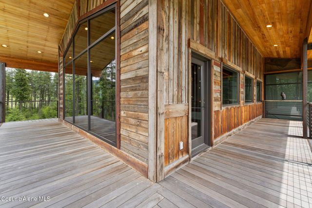 172 Elk Hills RD, Sandpoint, ID 83864