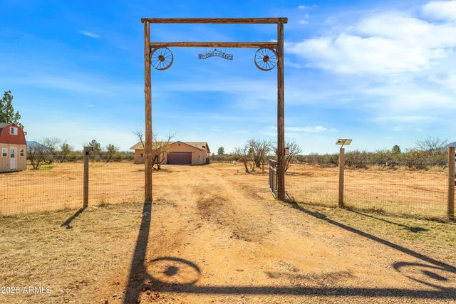 9292 E CHANDLER Lane, Hereford, AZ 85615