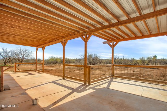 9292 E CHANDLER Lane, Hereford, AZ 85615